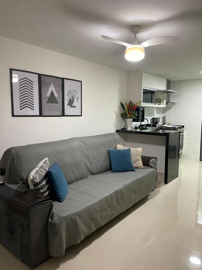 Apartamento moderno e super confortável localizado a alguns passos da Praia Grande Arraial do Cabo Esterno foto