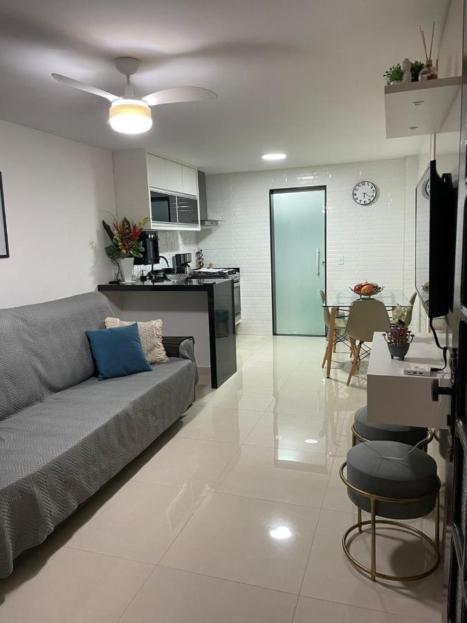 Apartamento moderno e super confortável localizado a alguns passos da Praia Grande Arraial do Cabo Esterno foto